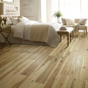 Bedroom Hardwood flooring | Lake Interiors Chelan