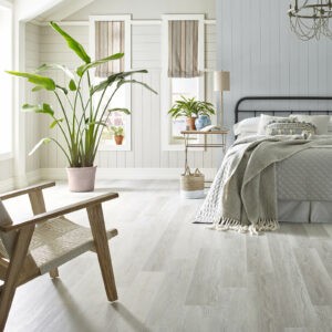 Bedroom vinyl flooring | Lake Interiors Chelan